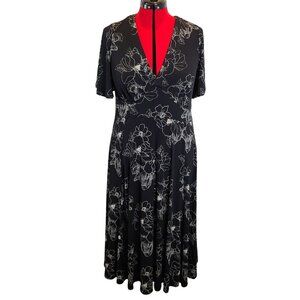 Torrid Empire Waist Floral Black Midi Dress Size 2 EUC